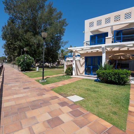 Apartamentos Playa Feliz プラヤ・デル・イングレス エクステリア 写真