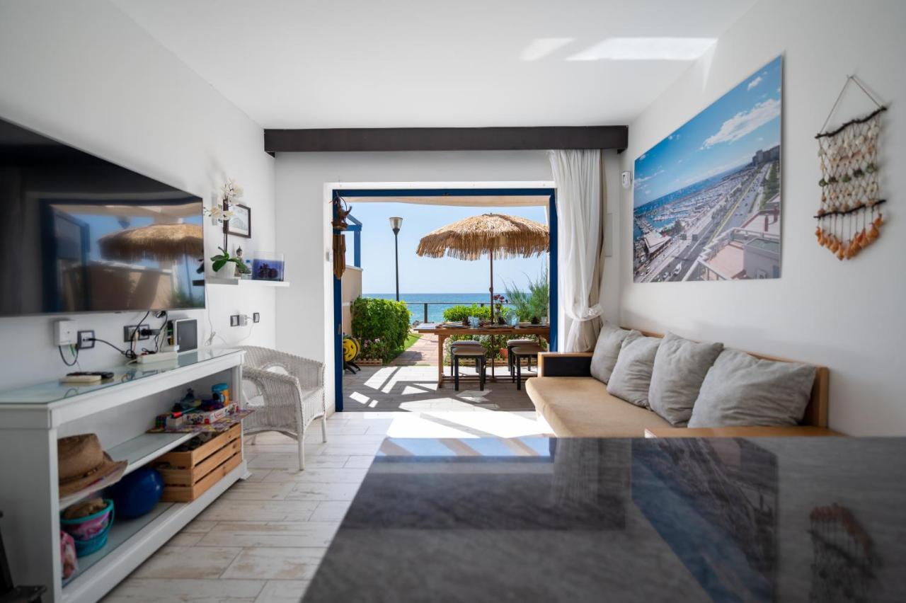 Apartamentos Playa Feliz プラヤ・デル・イングレス エクステリア 写真