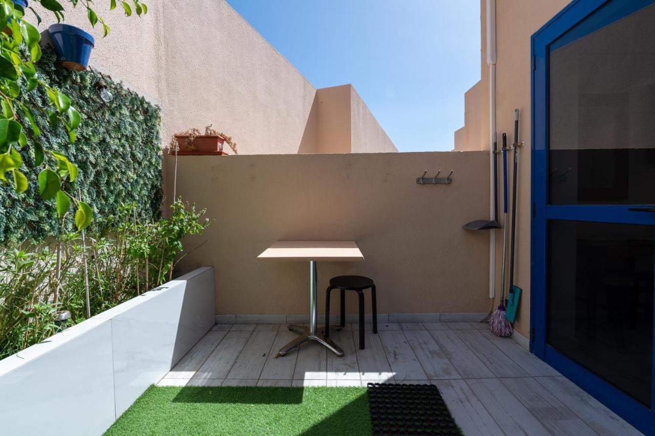 Apartamentos Playa Feliz プラヤ・デル・イングレス エクステリア 写真