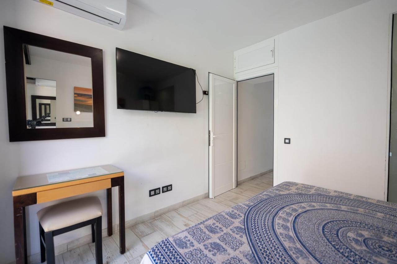 Apartamentos Playa Feliz プラヤ・デル・イングレス エクステリア 写真