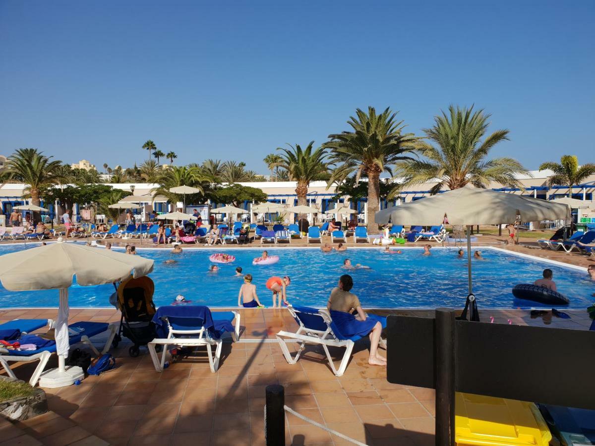 Apartamentos Playa Feliz プラヤ・デル・イングレス エクステリア 写真
